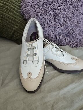 FootJoy Women's White and Beige Golf Oxfords